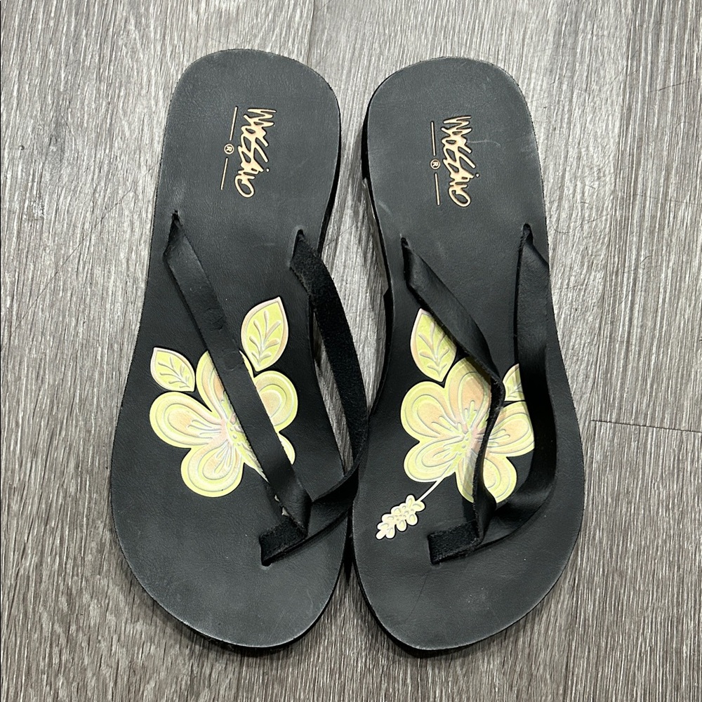 Mossimo Supply Co. Black Floral Sandals